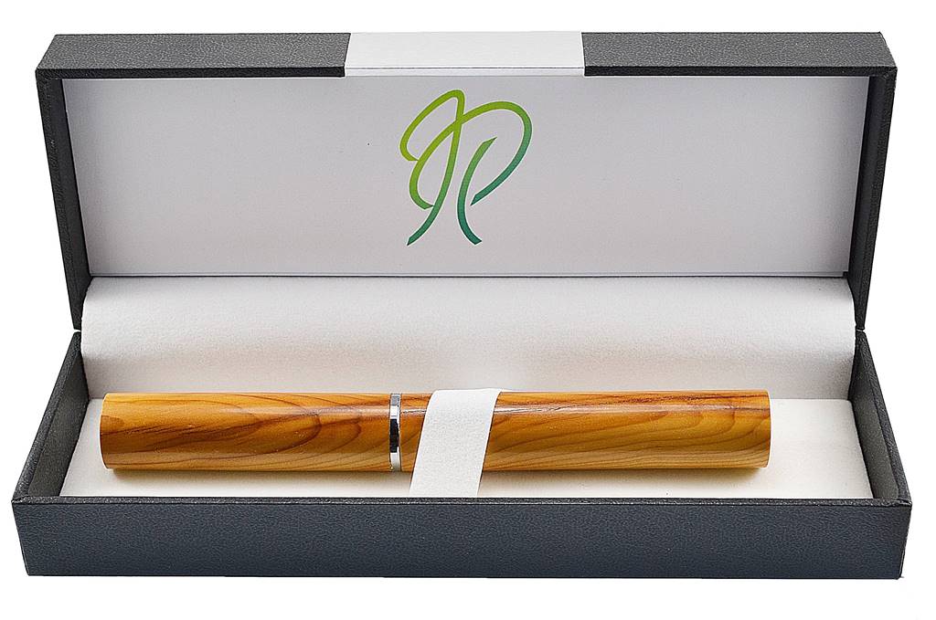 fountain pen gift for w writer handmade in Ireland by Irish Pens