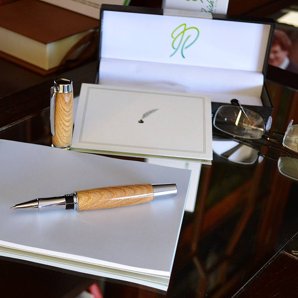 Shannon Rollerball Pen Handmade from Irish Burled Elm with Bright Chrome Trim – by Irish Pens